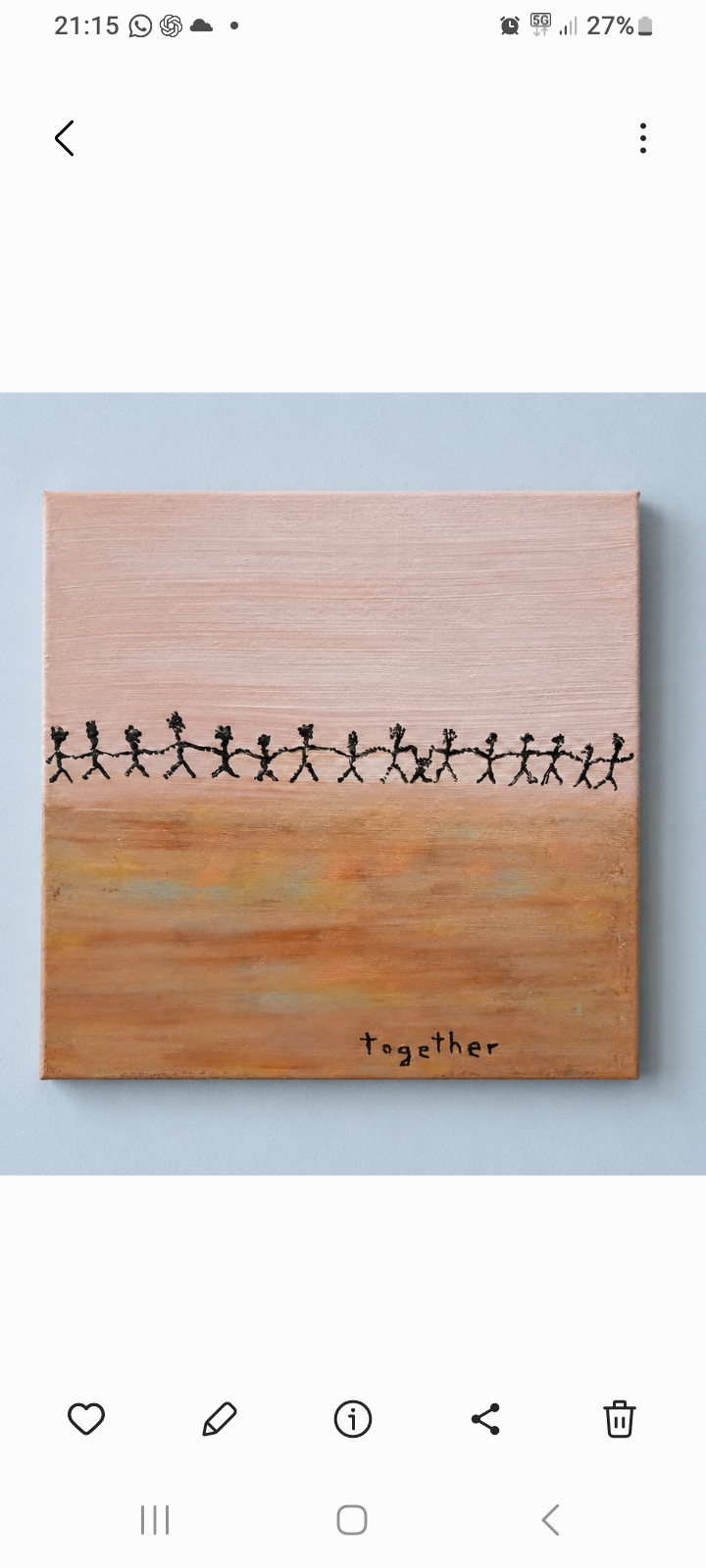 Menschengruppe in Linie Hand in Hand am Horizont